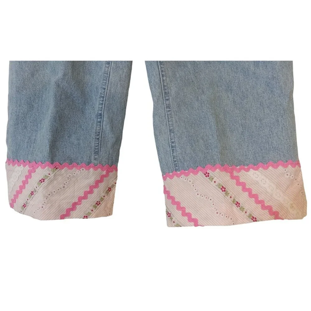 Christopher And Banks Capri Jean Pants Womens Size 10 Blue Pink Flower Pockets - Picture 6 of 7
